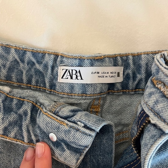 ZARA Denim Shorts Women’s Size US 4 - Picture 2 of 6